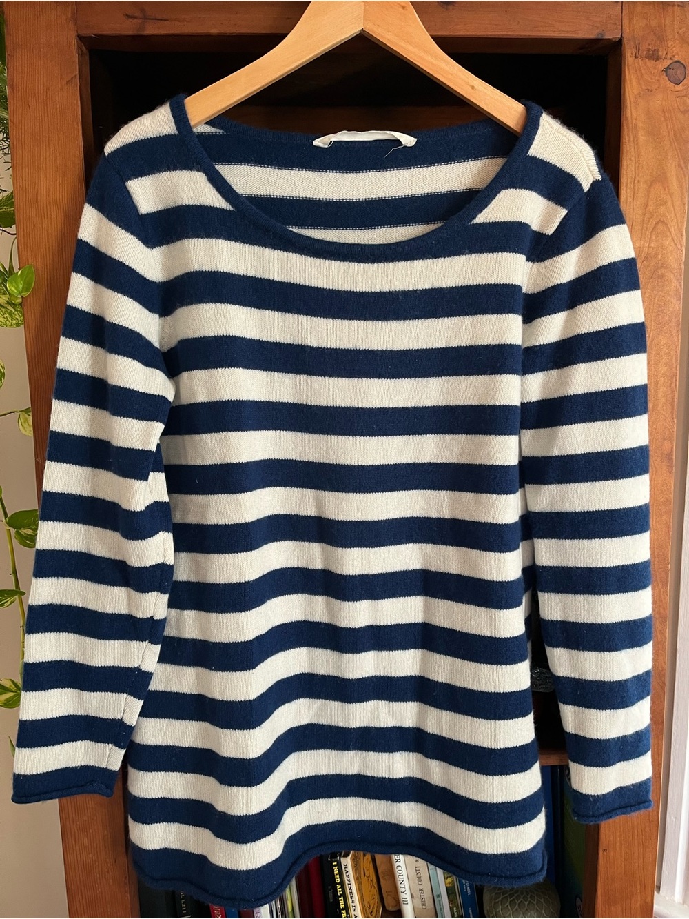 Athleta 100% Cashmere Backcountry Navy & White Striped Sweater